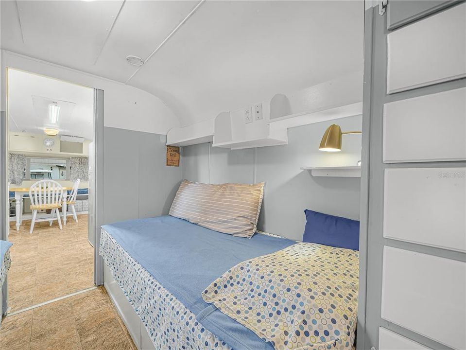 For Sale: $59,500 (1 beds, 1 baths, 518 Square Feet)