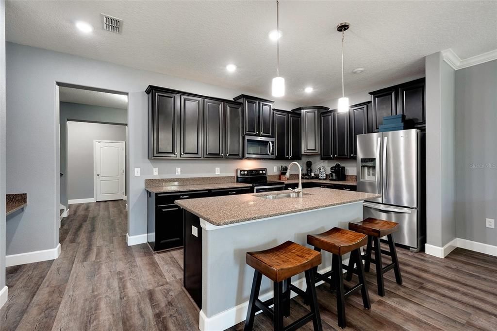 En Venta: $434,975 (5 camas, 3 baños, 2625 Pies cuadrados)