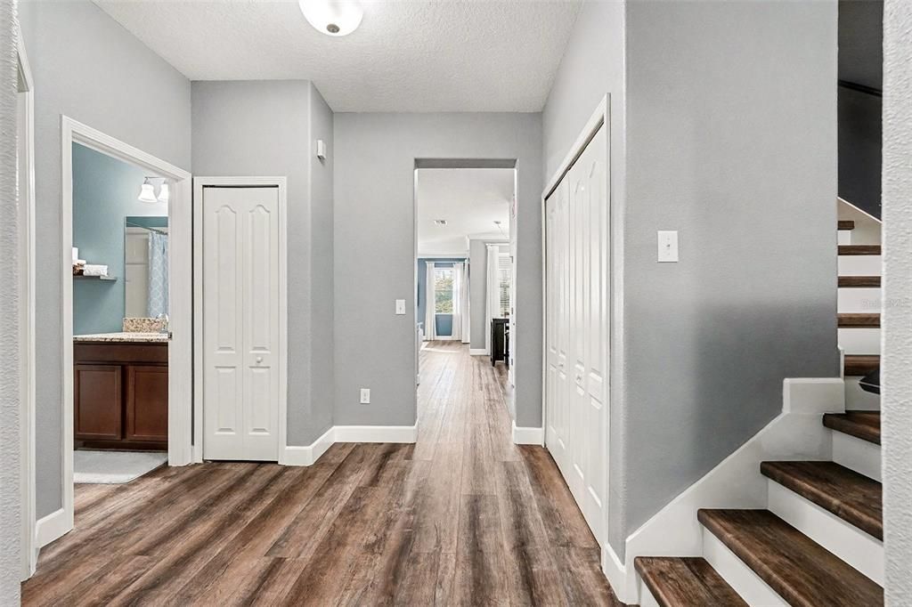 En Venta: $434,975 (5 camas, 3 baños, 2625 Pies cuadrados)