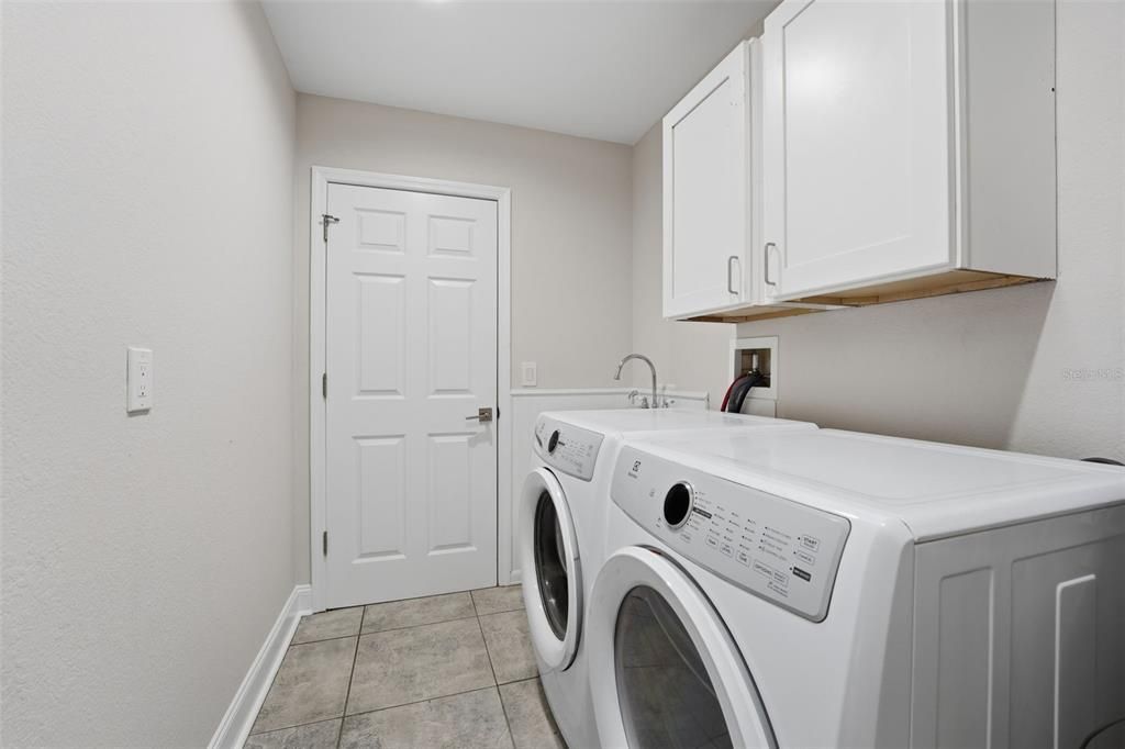 For Sale: $649,000 (3 beds, 2 baths, 1774 Square Feet)