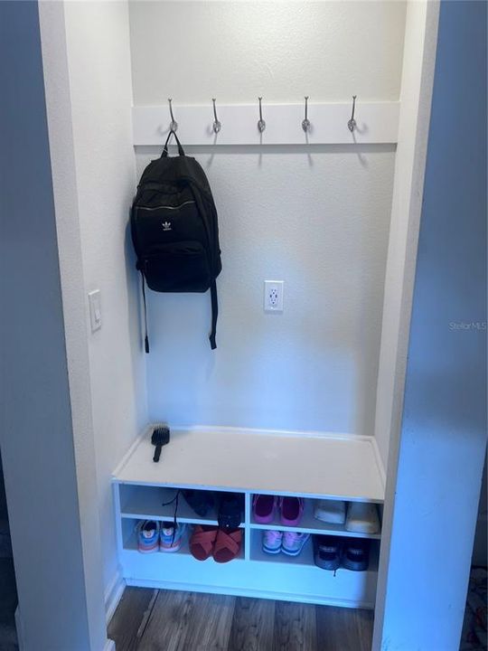 待售: $415,000 (4 贝兹, 3 浴室, 2404 平方英尺)