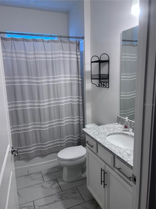 待售: $415,000 (4 贝兹, 3 浴室, 2404 平方英尺)