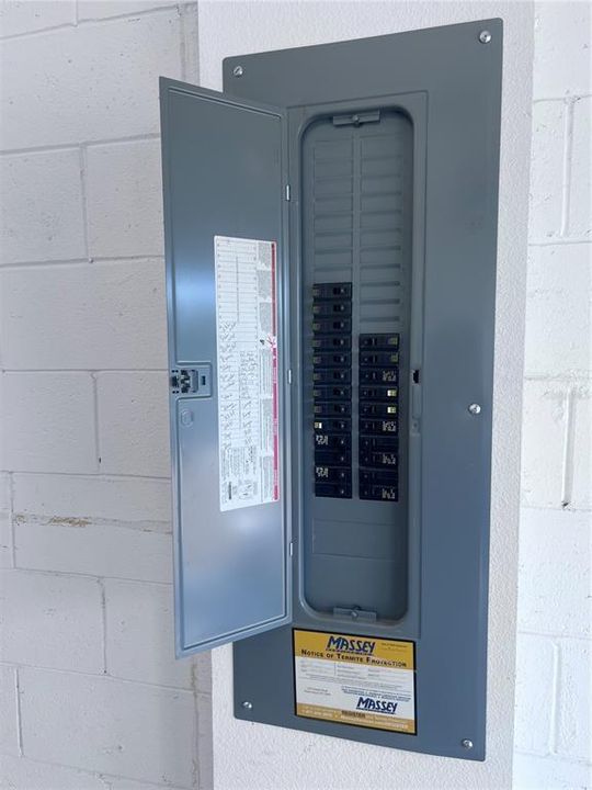 待售: $415,000 (4 贝兹, 3 浴室, 2404 平方英尺)