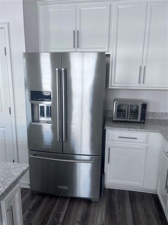 待售: $415,000 (4 贝兹, 3 浴室, 2404 平方英尺)