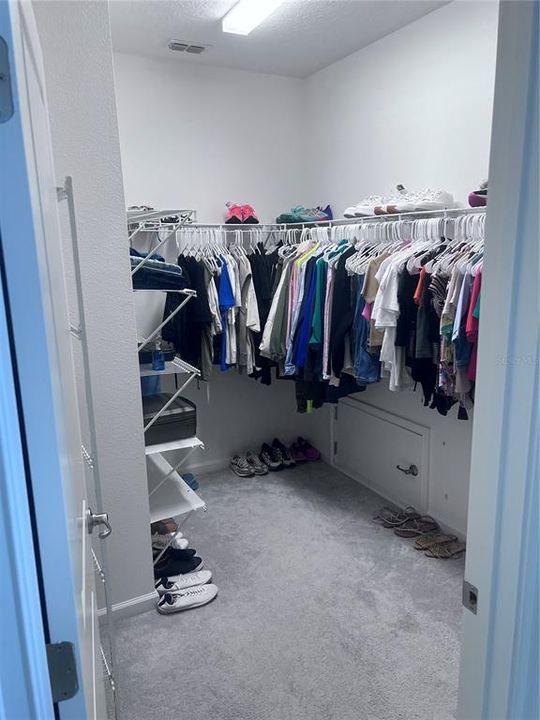 待售: $415,000 (4 贝兹, 3 浴室, 2404 平方英尺)