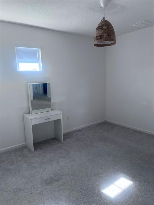 待售: $415,000 (4 贝兹, 3 浴室, 2404 平方英尺)