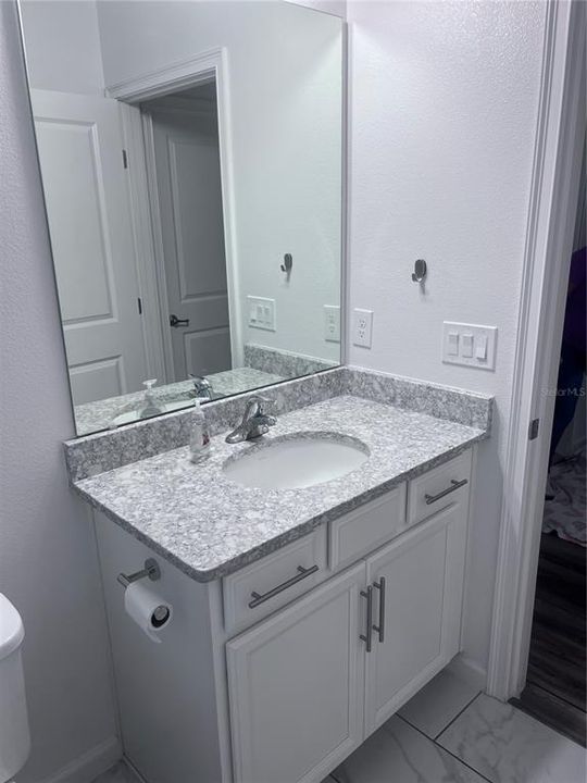 待售: $415,000 (4 贝兹, 3 浴室, 2404 平方英尺)