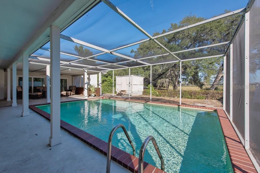 For Sale: $565,000 (4 beds, 2 baths, 2016 Square Feet)