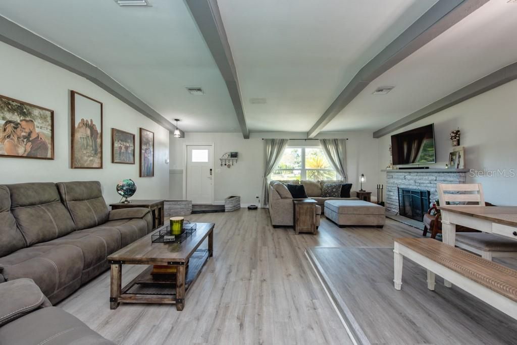 For Sale: $565,000 (4 beds, 2 baths, 2016 Square Feet)