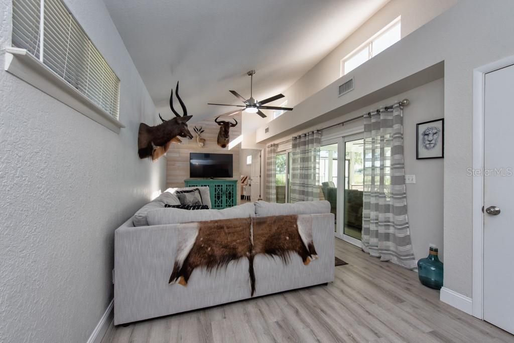 For Sale: $565,000 (4 beds, 2 baths, 2016 Square Feet)