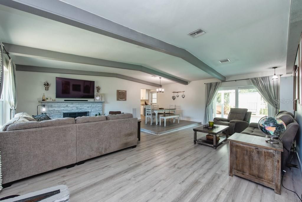 For Sale: $565,000 (4 beds, 2 baths, 2016 Square Feet)