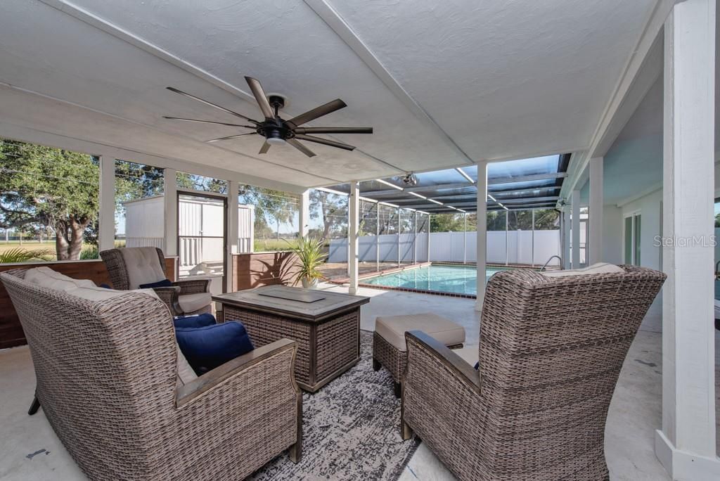 For Sale: $565,000 (4 beds, 2 baths, 2016 Square Feet)