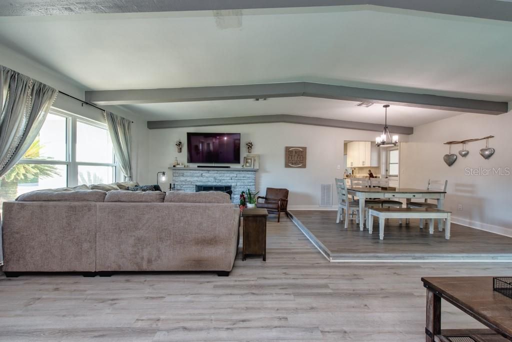 For Sale: $565,000 (4 beds, 2 baths, 2016 Square Feet)