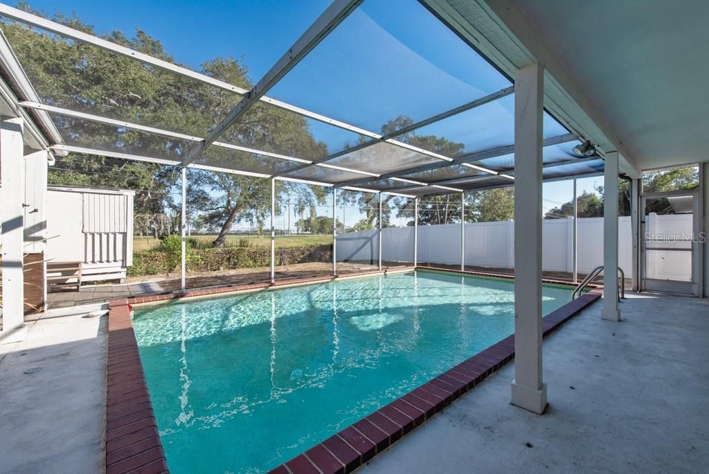 For Sale: $565,000 (4 beds, 2 baths, 2016 Square Feet)