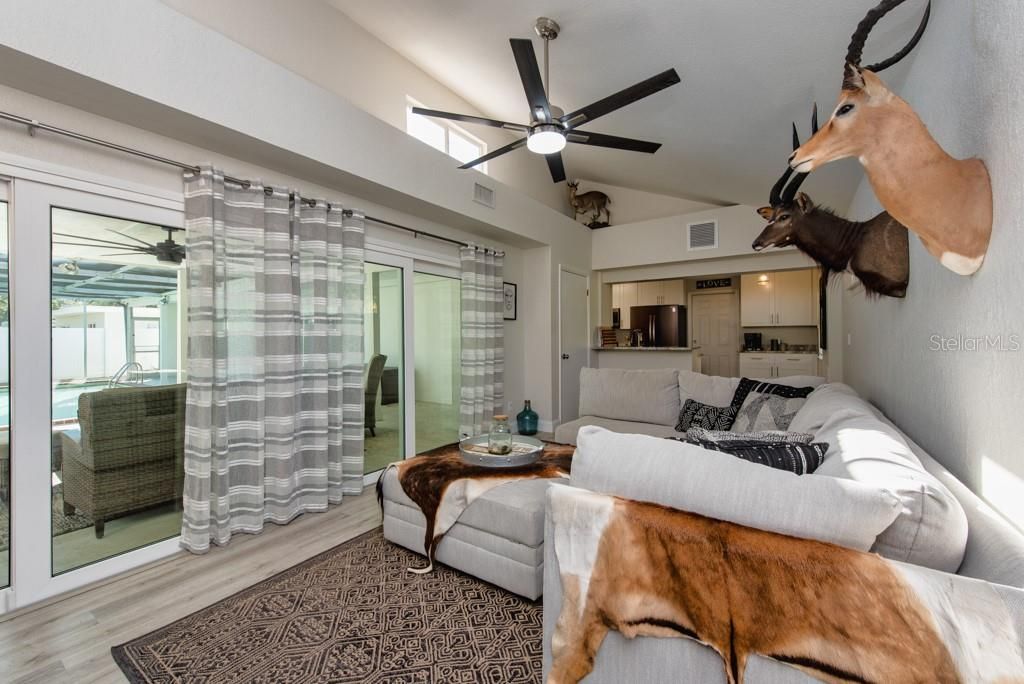 For Sale: $565,000 (4 beds, 2 baths, 2016 Square Feet)