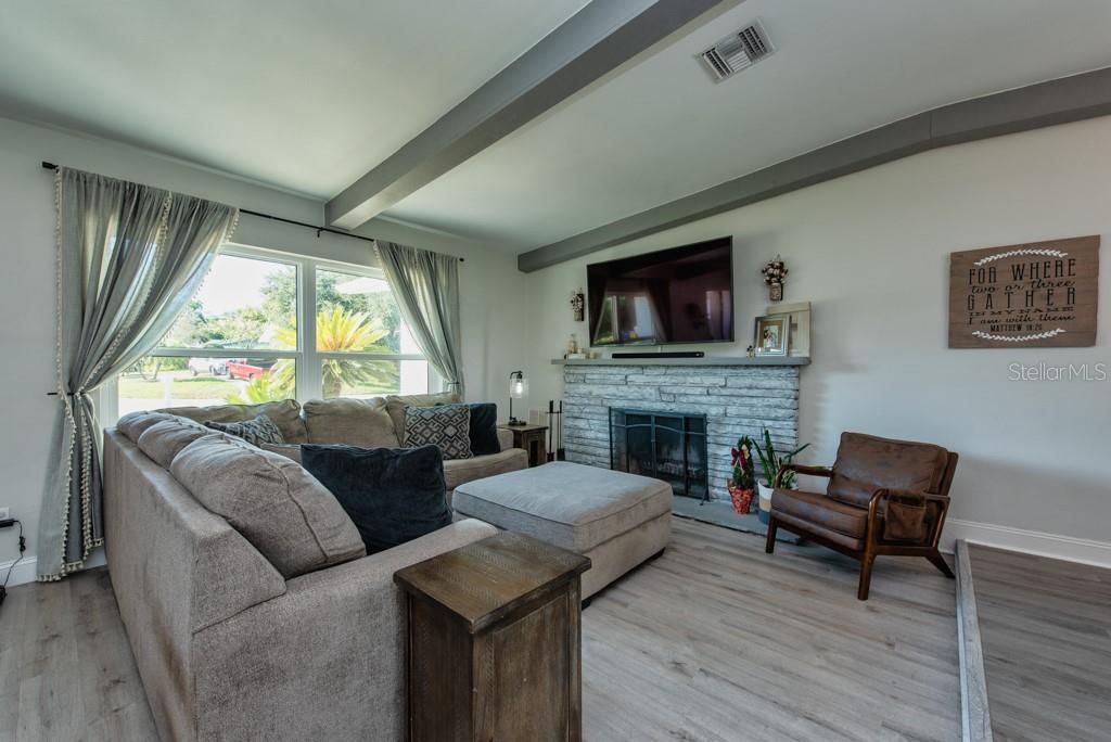 For Sale: $565,000 (4 beds, 2 baths, 2016 Square Feet)