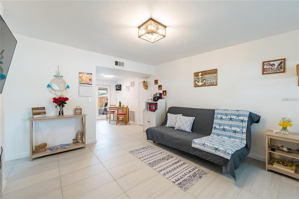 En Venta: $225,000 (2 camas, 1 baños, 676 Pies cuadrados)