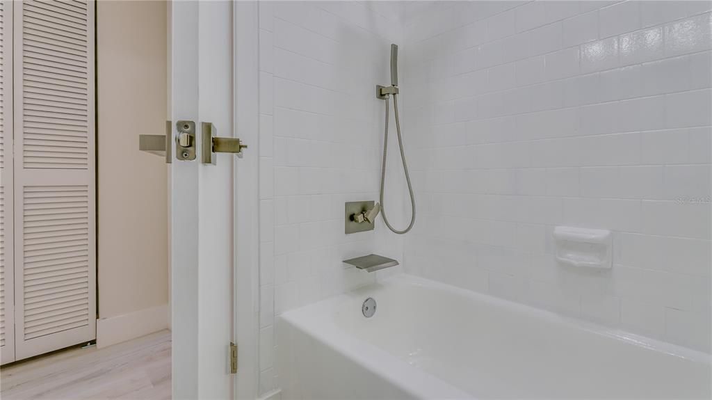 For Sale: $360,000 (3 beds, 2 baths, 1306 Square Feet)