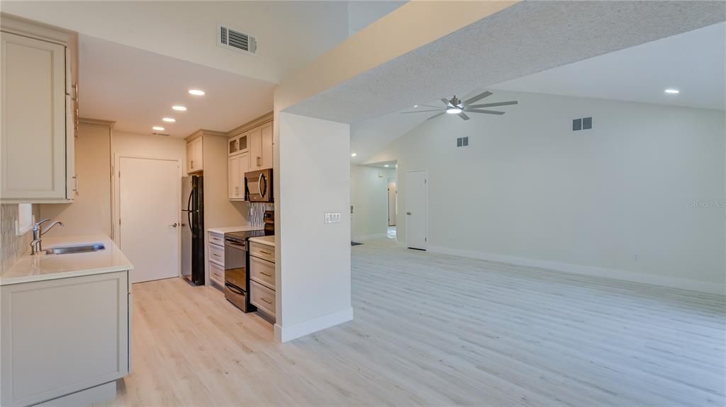 For Sale: $360,000 (3 beds, 2 baths, 1306 Square Feet)