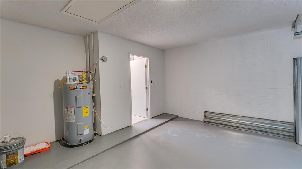 For Sale: $360,000 (3 beds, 2 baths, 1306 Square Feet)