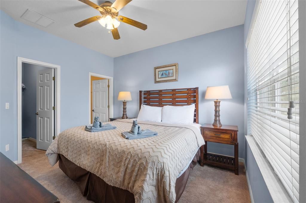 For Sale: $262,000 (2 beds, 2 baths, 1015 Square Feet)