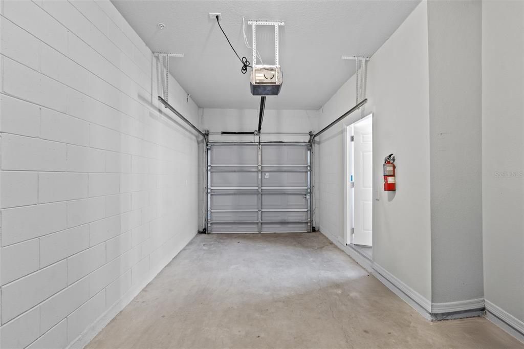 For Sale: $262,000 (2 beds, 2 baths, 1015 Square Feet)