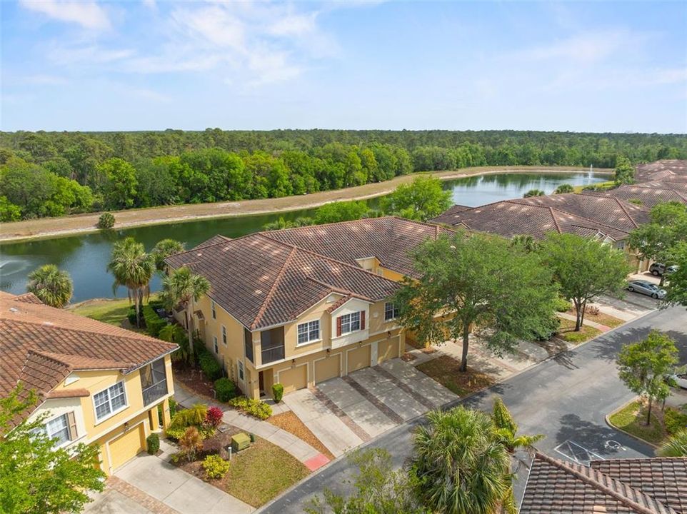 For Sale: $262,000 (2 beds, 2 baths, 1015 Square Feet)