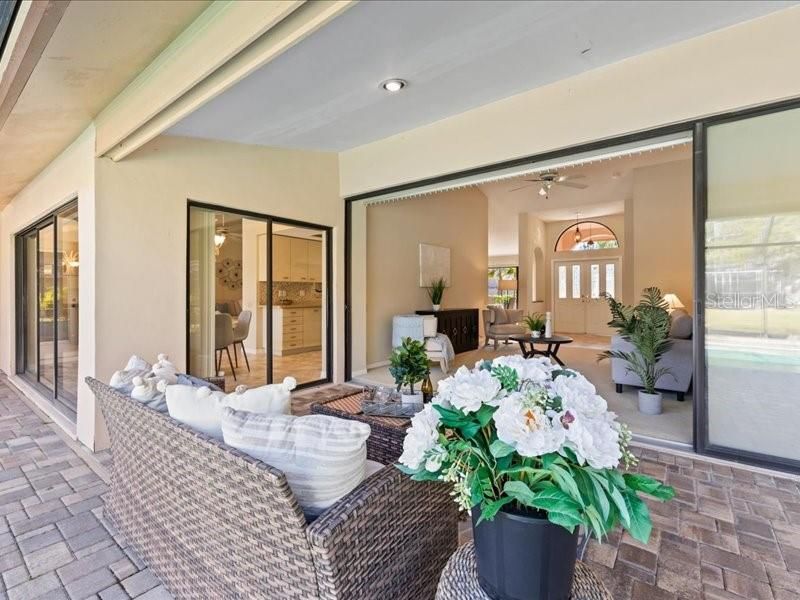 For Sale: $550,000 (3 beds, 2 baths, 2010 Square Feet)