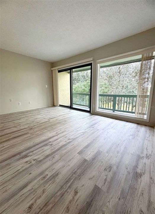 For Sale: $239,995 (2 beds, 2 baths, 1244 Square Feet)