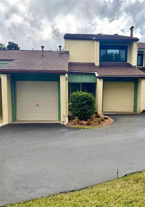 For Sale: $239,995 (2 beds, 2 baths, 1244 Square Feet)