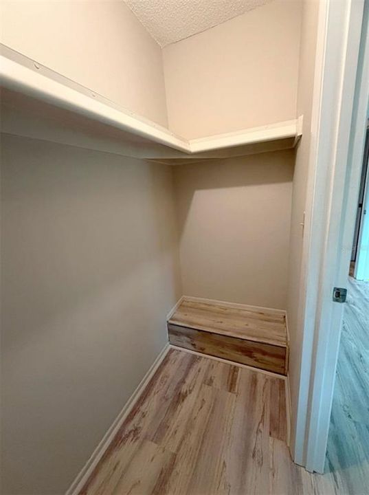 For Sale: $239,995 (2 beds, 2 baths, 1244 Square Feet)