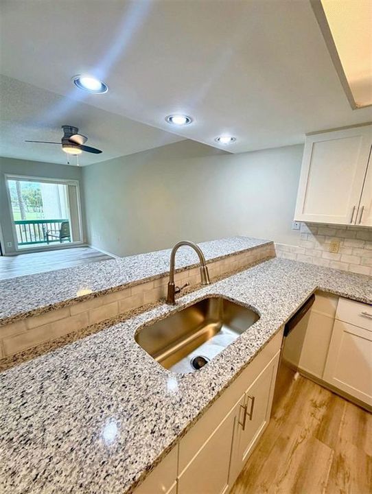 For Sale: $239,995 (2 beds, 2 baths, 1244 Square Feet)