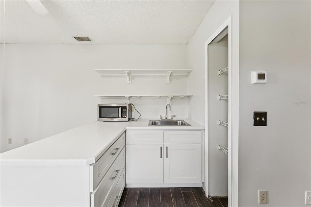 En Venta: $337,500 (3 camas, 3 baños, 1856 Pies cuadrados)