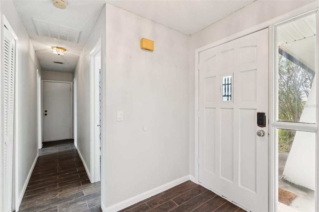 En Venta: $337,500 (3 camas, 3 baños, 1856 Pies cuadrados)