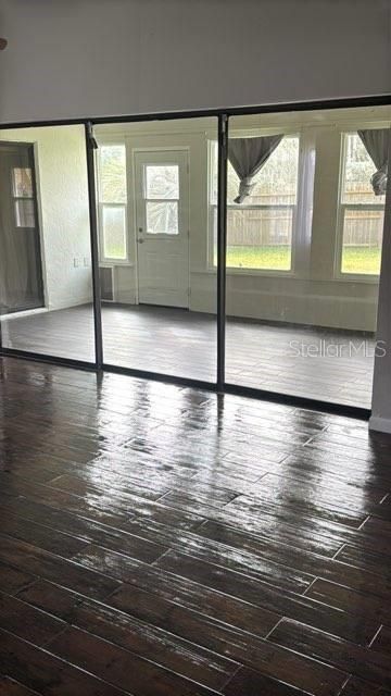 En Venta: $337,500 (3 camas, 3 baños, 1856 Pies cuadrados)