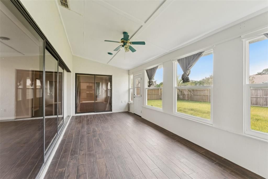 En Venta: $337,500 (3 camas, 3 baños, 1856 Pies cuadrados)