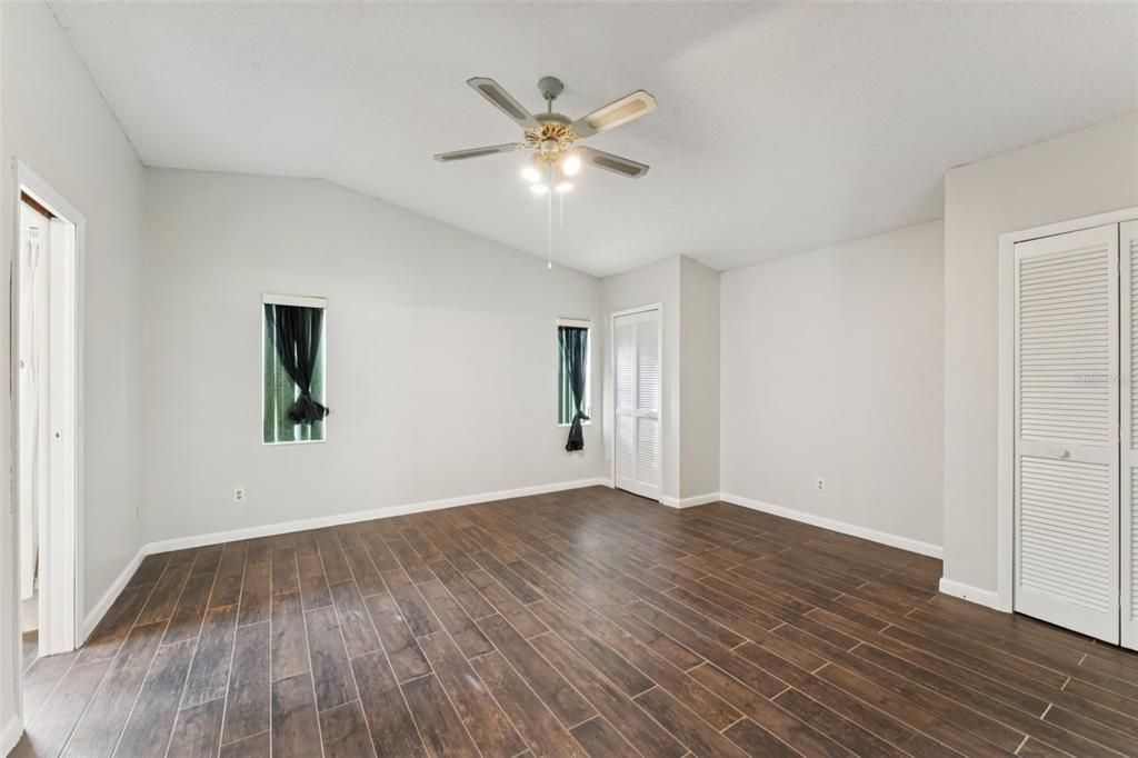 En Venta: $337,500 (3 camas, 3 baños, 1856 Pies cuadrados)