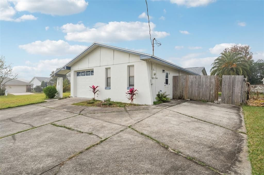 En Venta: $337,500 (3 camas, 3 baños, 1856 Pies cuadrados)