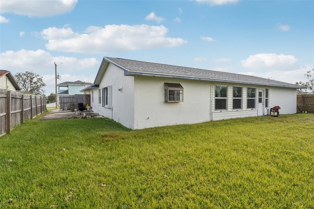 En Venta: $337,500 (3 camas, 3 baños, 1856 Pies cuadrados)