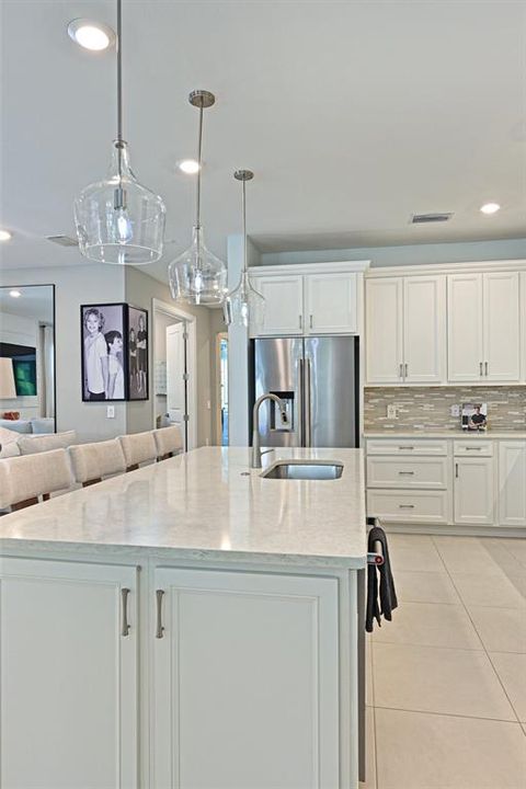 For Rent: $4,500 (3 beds, 2 baths, 2084 Square Feet)