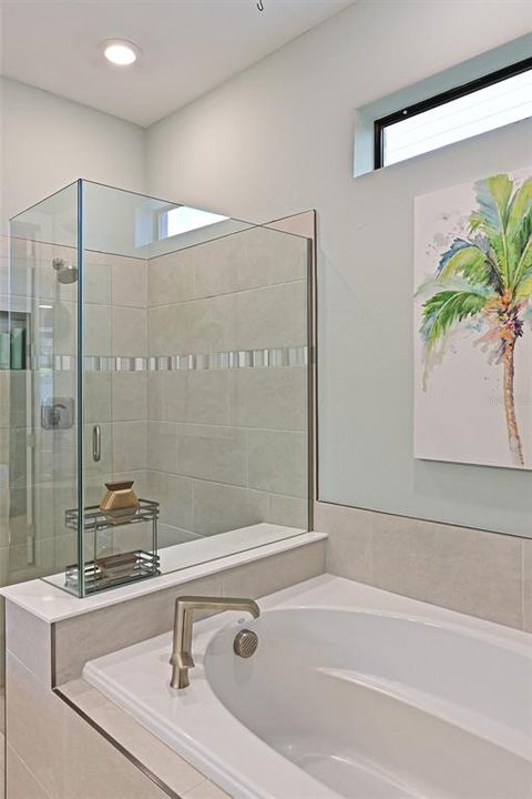 For Rent: $4,500 (3 beds, 2 baths, 2084 Square Feet)