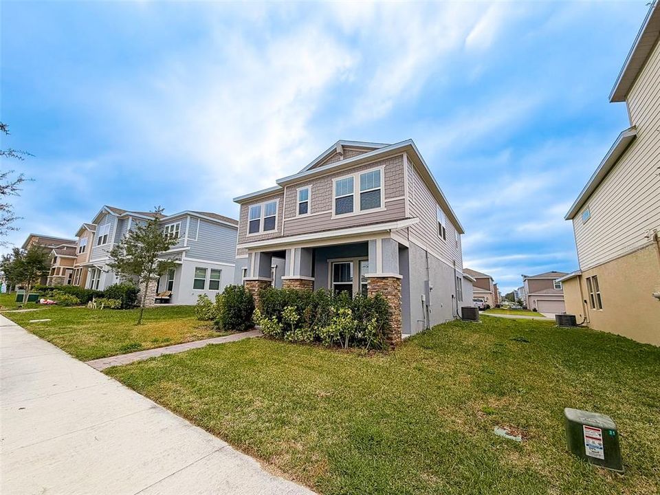 For Rent: $2,800 (4 beds, 3 baths, 2455 Square Feet)