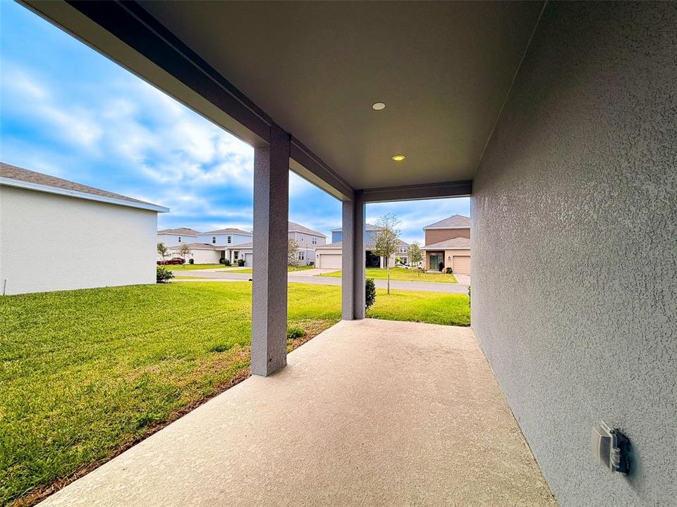 For Rent: $2,800 (4 beds, 3 baths, 2455 Square Feet)