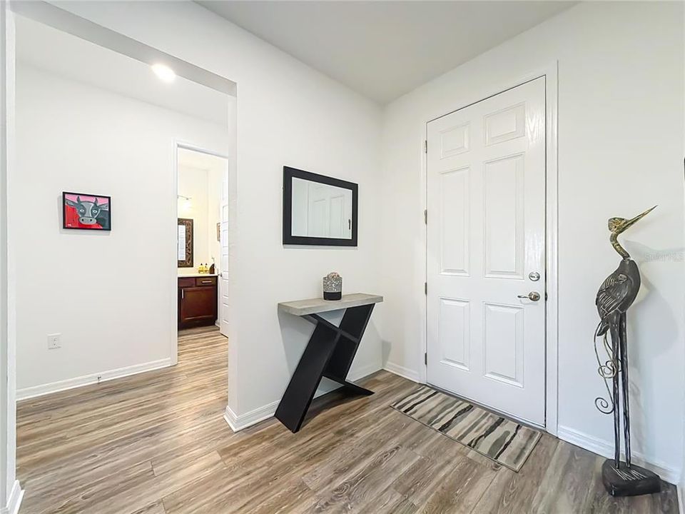 待售: $385,711 (2 贝兹, 2 浴室, 2104 平方英尺)