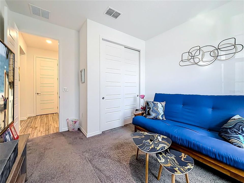 待售: $385,711 (2 贝兹, 2 浴室, 2104 平方英尺)