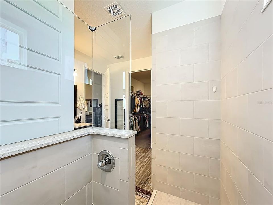 待售: $385,711 (2 贝兹, 2 浴室, 2104 平方英尺)