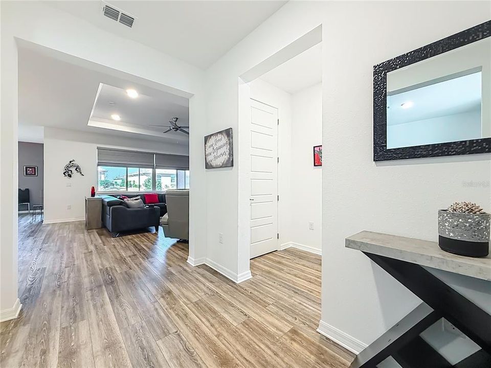 待售: $385,711 (2 贝兹, 2 浴室, 2104 平方英尺)