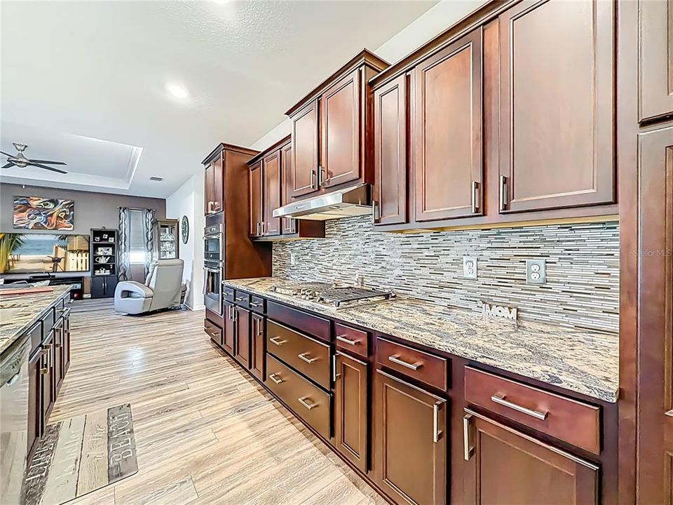 待售: $385,711 (2 贝兹, 2 浴室, 2104 平方英尺)