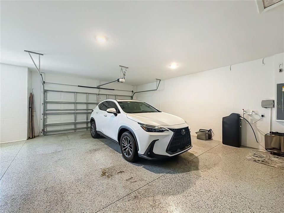 待售: $385,711 (2 贝兹, 2 浴室, 2104 平方英尺)