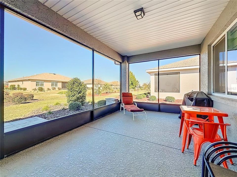 待售: $385,711 (2 贝兹, 2 浴室, 2104 平方英尺)